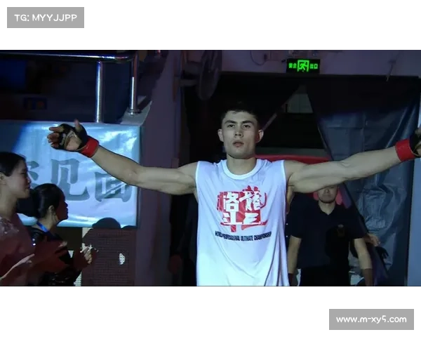 赛尔伟多杯·决战天山之巅圆满落幕，伊力扎提首回合终结对手。